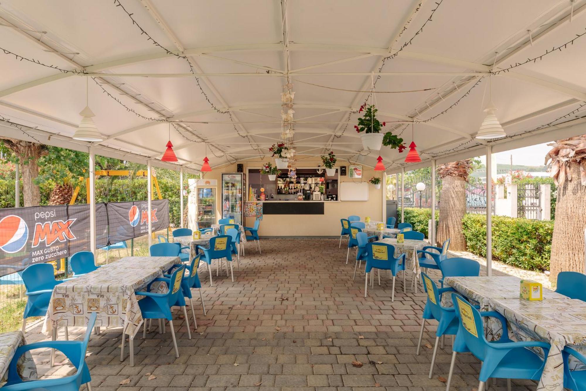 Village Lake Placid Silvi Marina Exterior foto