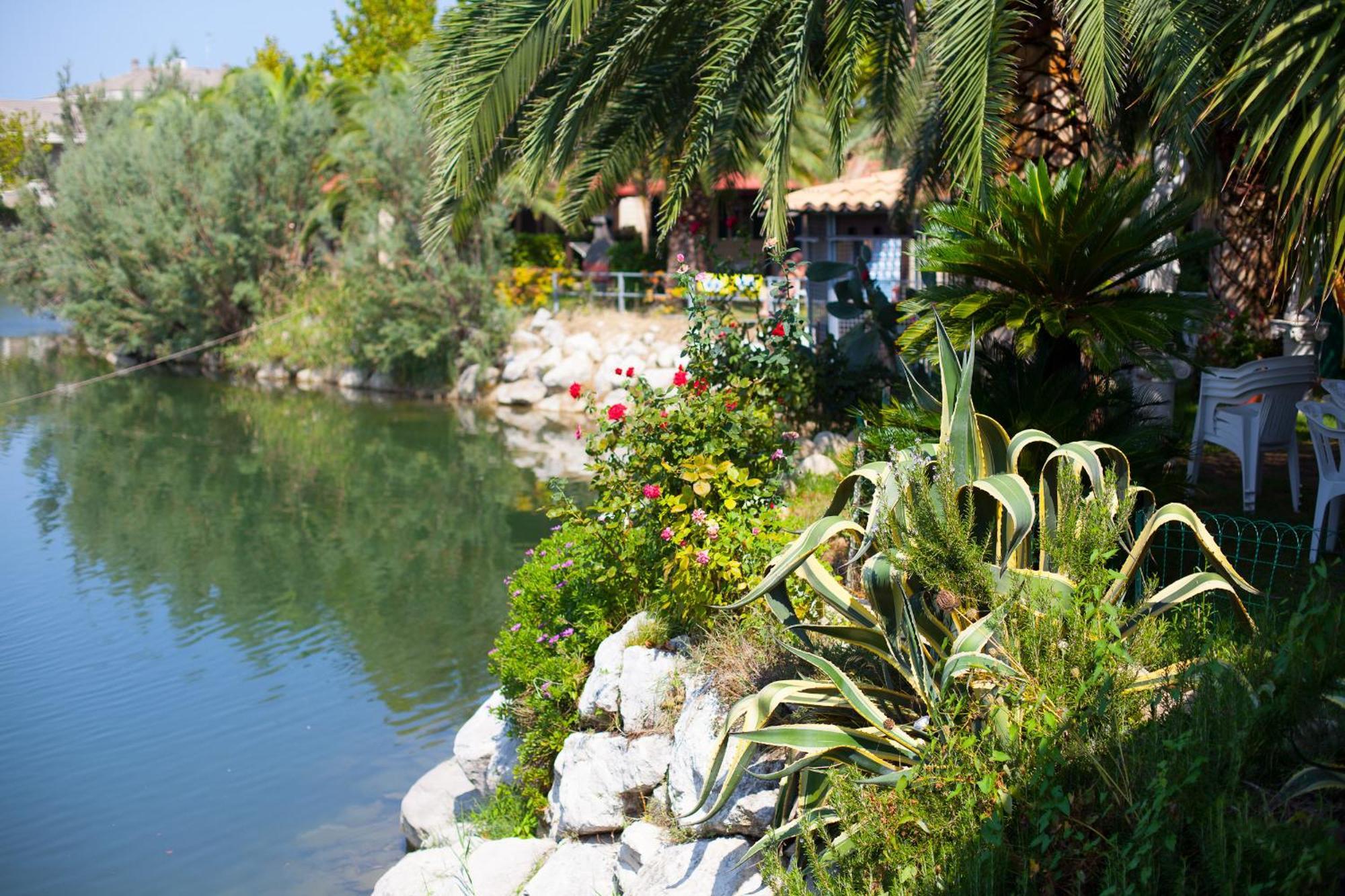 Village Lake Placid Silvi Marina Exterior foto